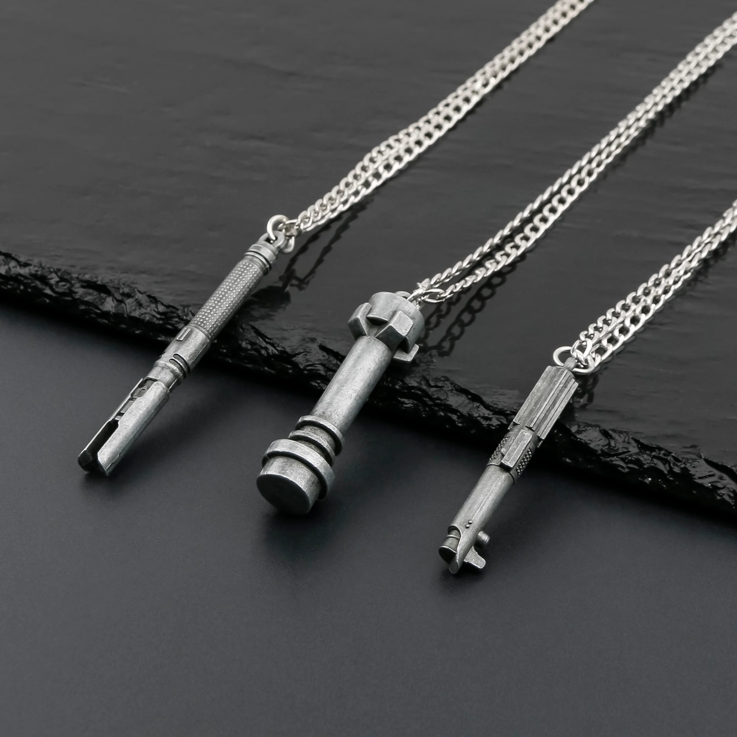 Saber necklace - Image 3